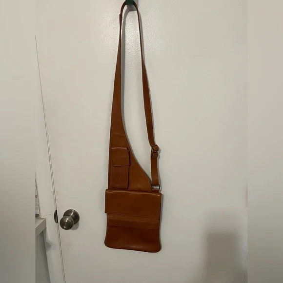 Vintage 90’s Essa Genuine Leather Camel Brown Crossbody Satchel Chest Bag - Picture 1 of 12